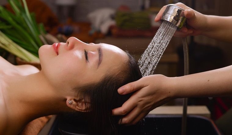 Shampoo Hair Washing